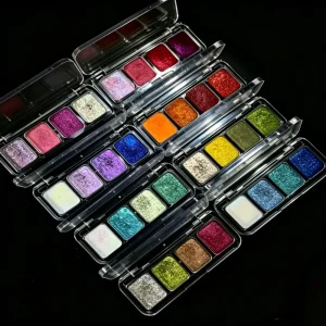 200 Colors Available Metallic Shimmery Chameleon Eyeshadow Palette Custom Logo High Pigment Waterproof Formula Glitter Cruelty