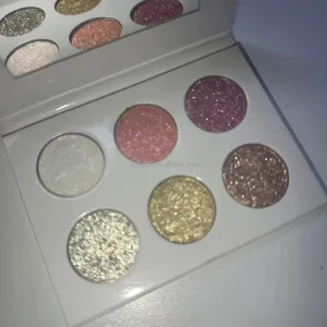 Blendable Duochrome Glitter Eyeshadow Champagne Gold Metallic