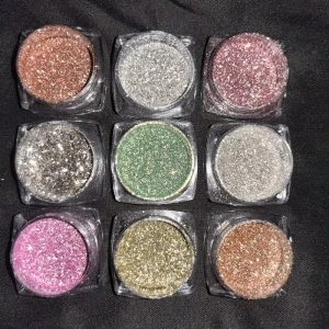 High Quality Pearl Diamond Metallic DuoChrome Eye Shadow Private Label DIY Sultry Eyeshadow Palette Body Glitter Powder Pigment