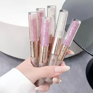 Dual-Ended Pencil Eyeshadow with Glitter and Matte Finishes, Three Colors