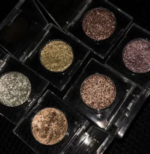 High Pigmented Makeup Super Glowing Highlighters Makeup Metallic Eyeshadow Private Label Diamond Glitter Eyeshadow Palette
