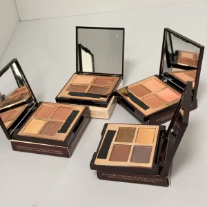 High Quality Luxury Four Color Highlighter Eyeshadow Palette Waterproof Exquisite Makeup Easy To Apply Cosmetic Palette
