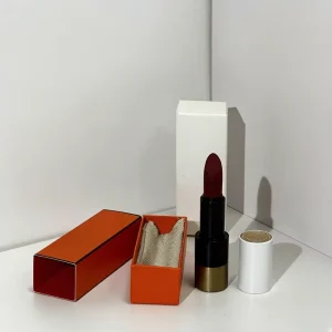 Luxury High Pigment Matte Lipstick 3.5g Hydrating Long Wear Rich Pigment Lip Makeup for Daily Wear & Luxury Gifting
