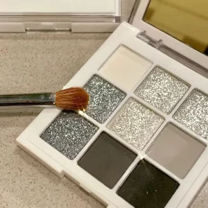 OEM Makeup Custom Private Label Grey Soot SeriesHigh Pigmented Waterproof Long Lasting Vegan Cruelty Free Eye Shadow Palette