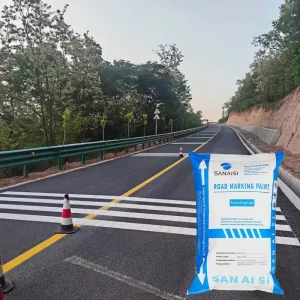 Sanaisi Hot melt Road Marking Paint Strong Adhesion White Yellow Colors Spray Application Powder Form 104 Softening Point