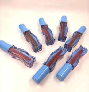 Vegan High Pigment Long Lasting Transfer Proof Matte Finish Moisturizing Hydrating Glitter Herbal Liquid Lip Gloss Customizable