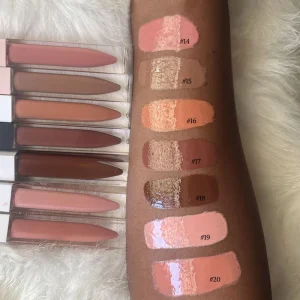 Vegan Lip Gloss Private Label Bulk Pigment Glossy Cruelty Free Plumping Lip Gloss